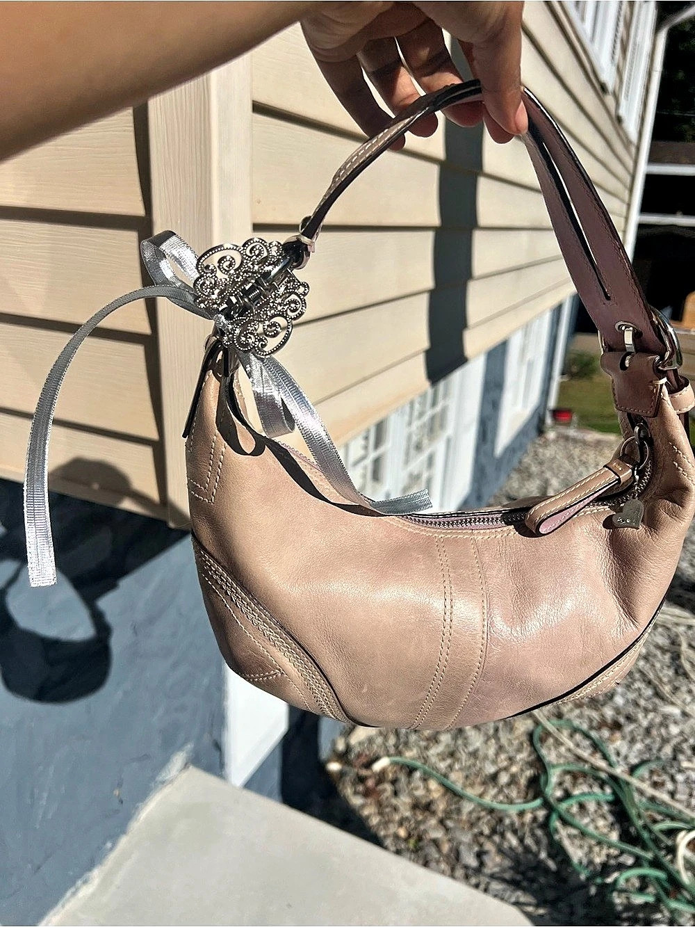 ✨ VINTAGE COACH SOHO SLIM HOBO ✨